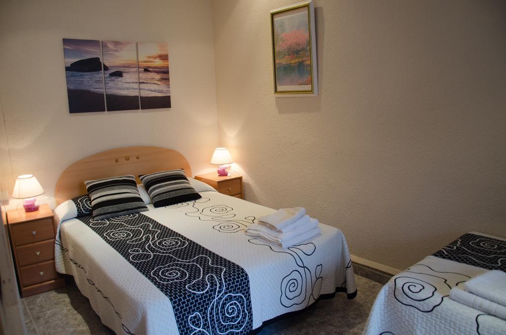 Hostal Aribau Barcelona Zewnętrze zdjęcie