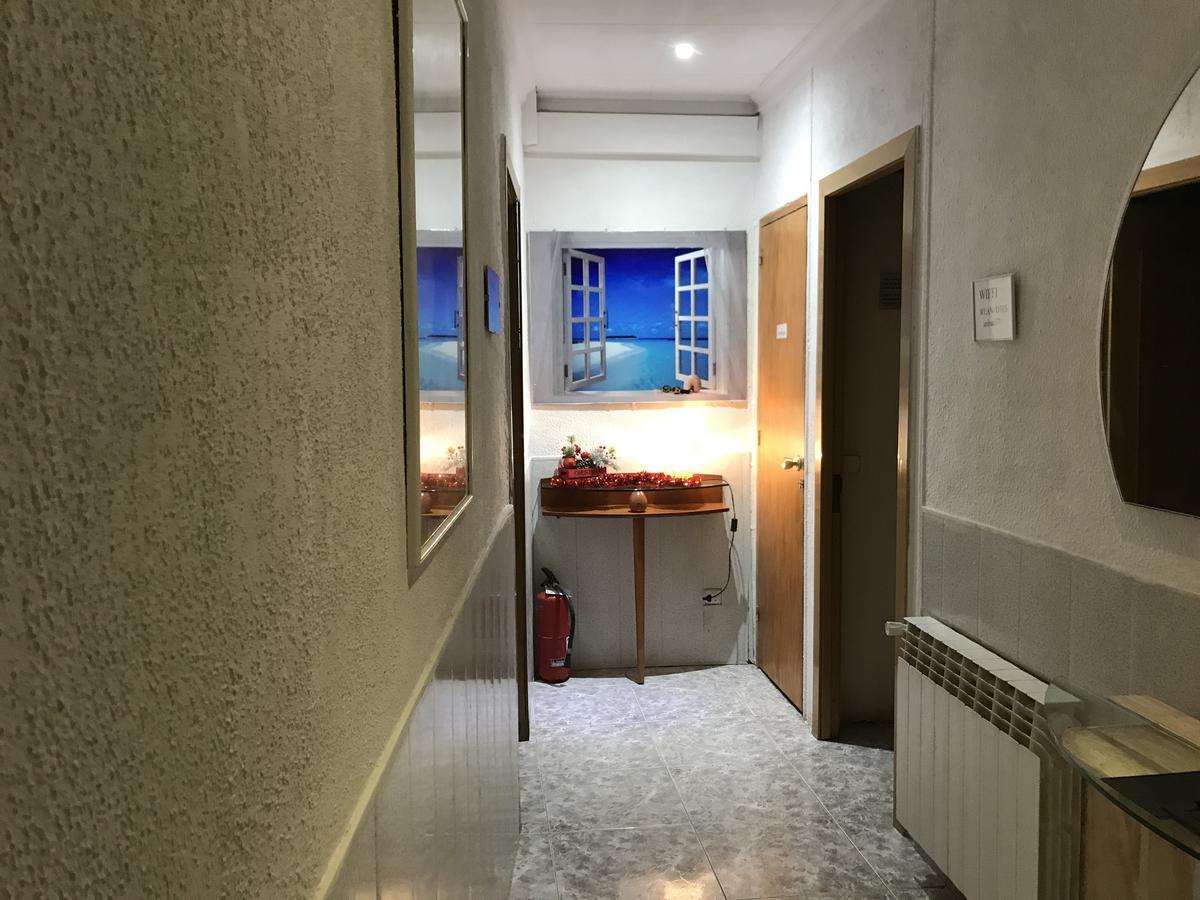 Hostal Aribau Barcelona Zewnętrze zdjęcie