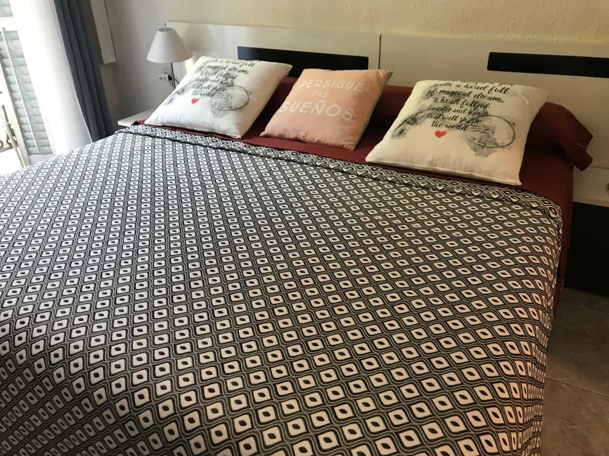 Hostal Aribau Barcelona Zewnętrze zdjęcie
