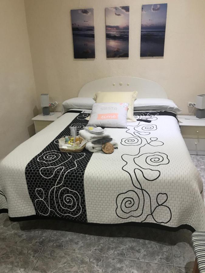 Hostal Aribau Barcelona Zewnętrze zdjęcie